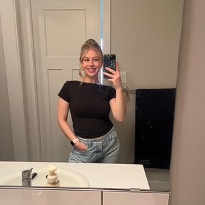 Meet your Posher, Mikayla